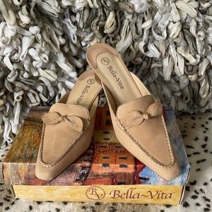 Bella-Vita Hand Stitched Lucca Mule Size 8